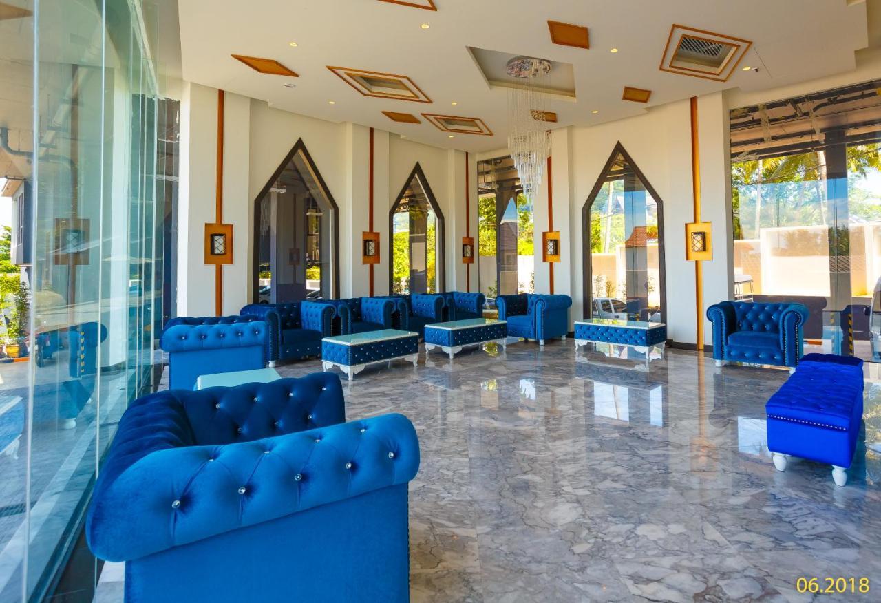 The Aristo Beach By Holy Cow 212 Phuket Exterior foto