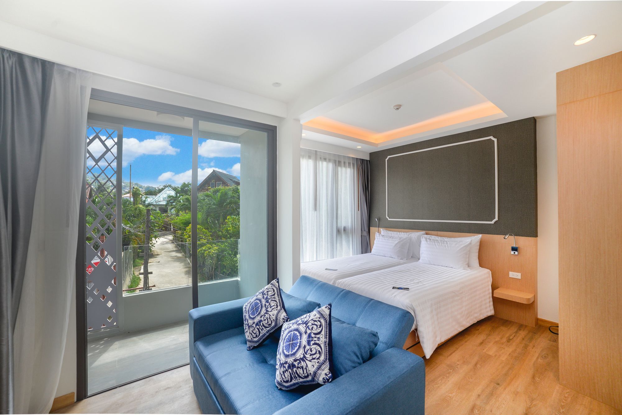 The Aristo Beach By Holy Cow 212 Phuket Exterior foto