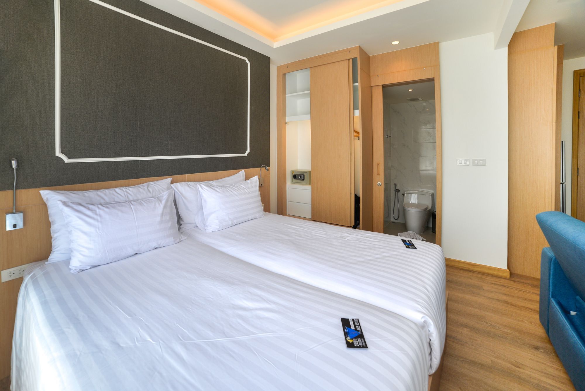 The Aristo Beach By Holy Cow 212 Phuket Exterior foto